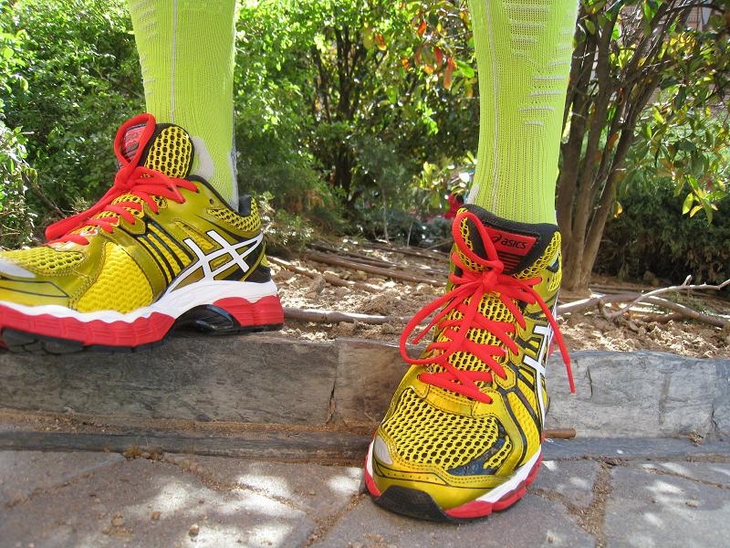 Zapatos para correr Asics para mujer Gel Nimbus 15 Nueva York maratón  blancos naranjas talla 6,5
