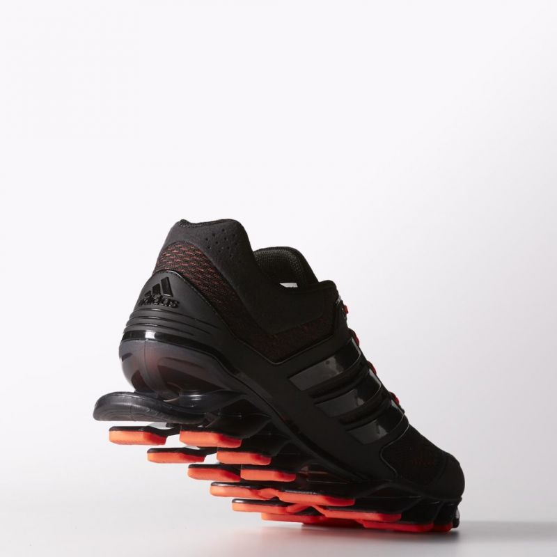 Mejora esperanza encuentro Adidas Springblade Drive: características y opiniones - Zapatillas running  | Runnea