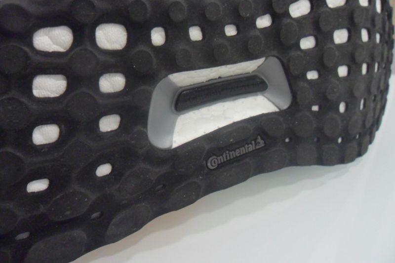 radioactividad Majestuoso presumir Adidas Ultra Boost ST: características y opiniones - Zapatillas running |  Runnea
