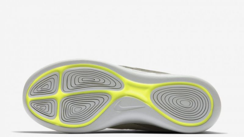 Mal humor pantalla celos Nike LunarCharge Essential: características y opiniones - Sneakers | Runnea