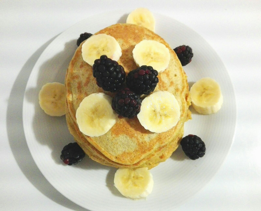 Recetas fitness desayuno: Pancakes de plátano y avena - foto 1