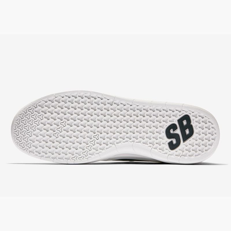 factible Ritual Azotado por el viento Nike SB Nyjah: características y opiniones - Sneakers | Runnea