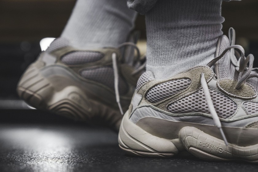 Surtido Esplendor Decir Adidas Yeezy Boost 500: características y opiniones - Sneakers | Runnea