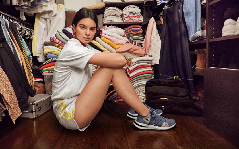Kendal Jenner Adidas Arkyn foto