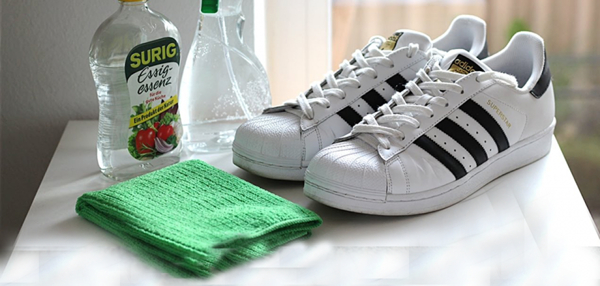Cómo limpiar tus zapatillas blancas para que vuelvan a parecer