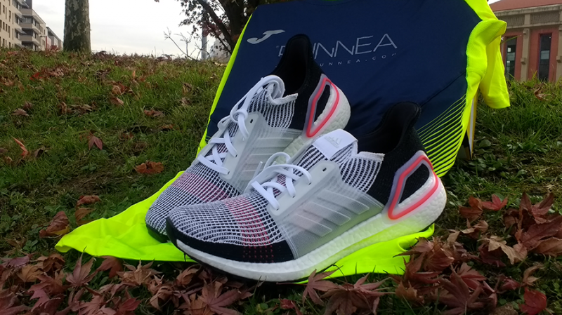 Casi muerto Inhalar Zoológico de noche Adidas Ultra Boost 19: características y opiniones - Zapatillas running |  Runnea