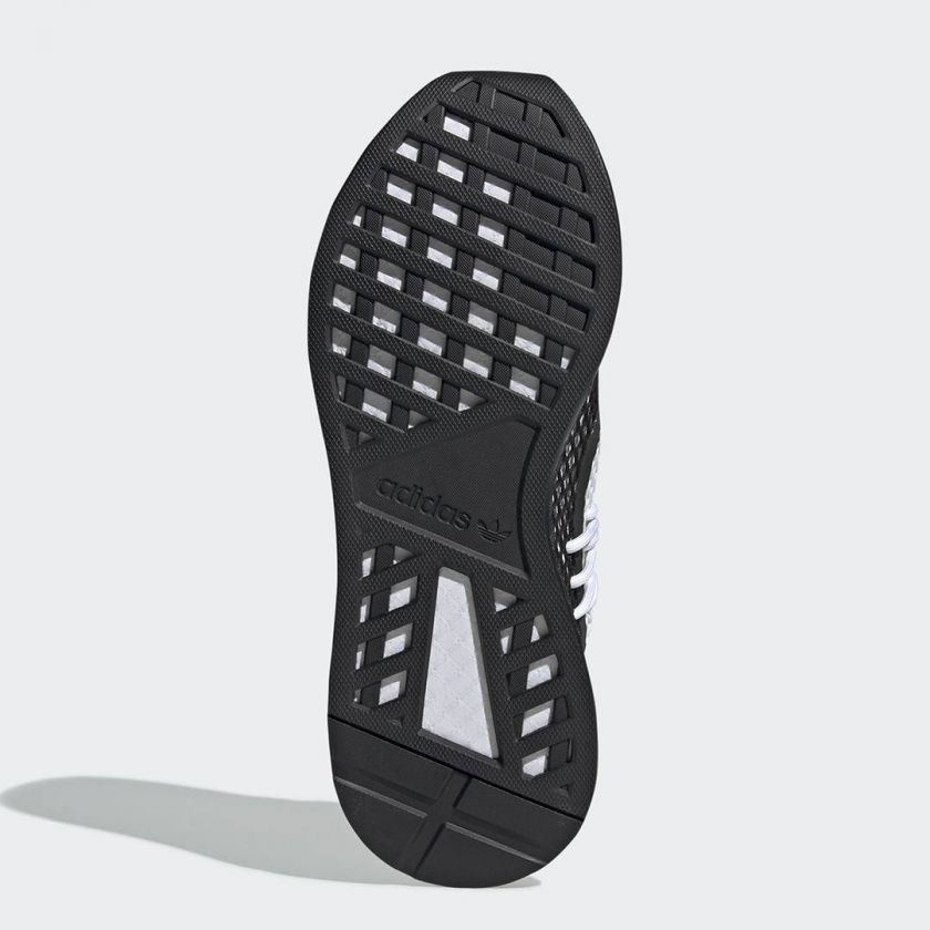Adidas Deerupt S outsole