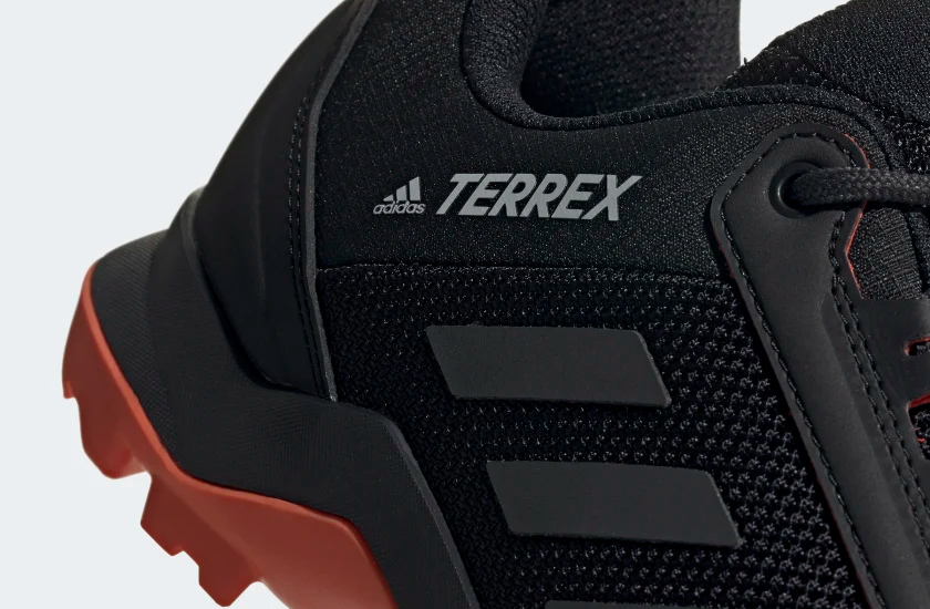 Adidas Terrex AX3 silueta