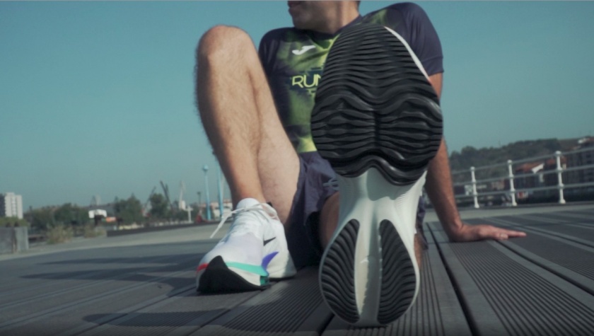 Nike-air-zoom-tempo-tempo-next