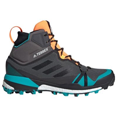 Nombrar Permuta atributo Adidas Terrex Skychaser Lt Mid Goretex: características y opiniones -  Zapatillas trekking | Runnea