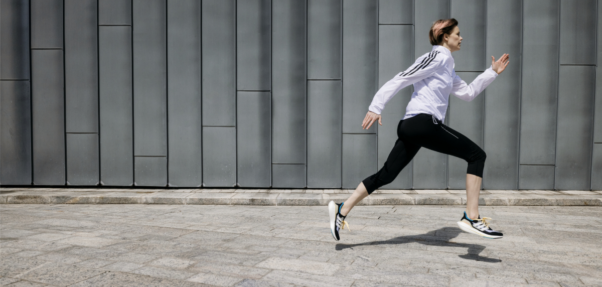 Trust Your Run adidas Intersport: corredora