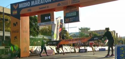 Letesenbet Gidey bate con las Nike Next% 2 el récord mundial de Medio Maratón Femenino en Valencia