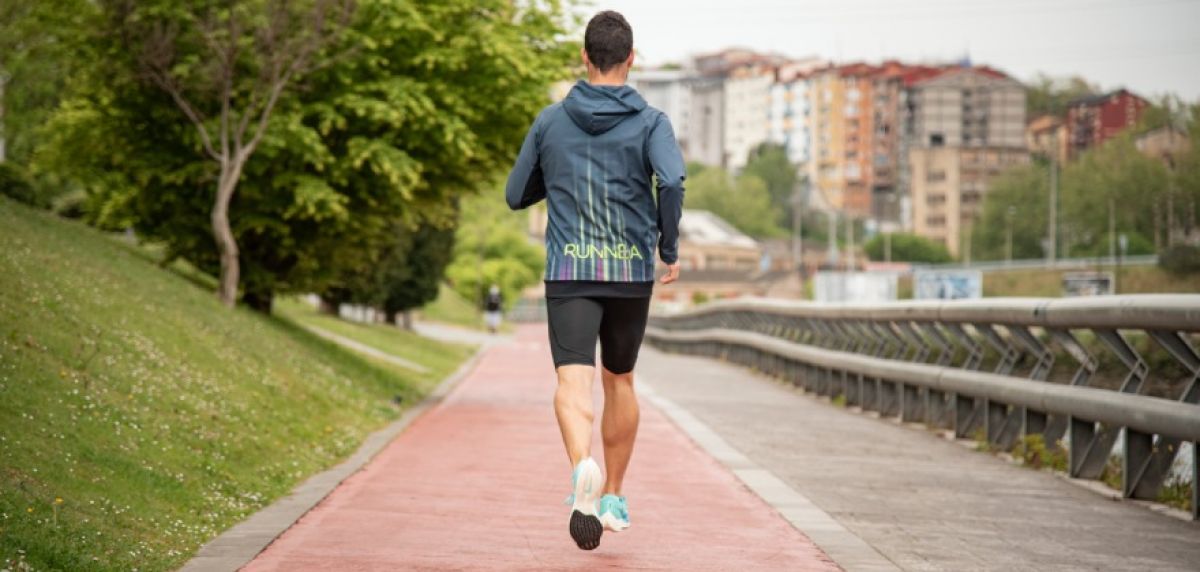 ¿Es bueno correr todos los días con  zapatillas con placa de carbono?