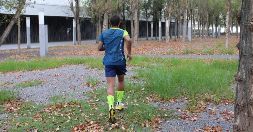 Licra corta de Running para hombre Kalenji transpirable gris - Decathlon