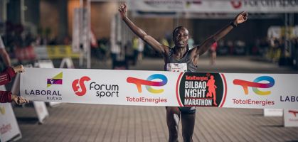 Clasificación Bilbao Night Marathon 2022: Silas Kiprotich y Beatrice Jelagat, vencedores en la maratón de la noche mágica de la capital bizkaina