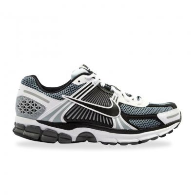 Nike Zoom Vomero 5: características y - Sneakers | Runnea