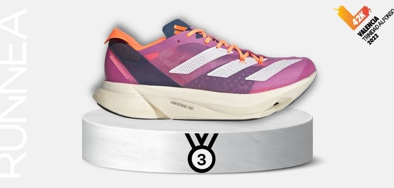 Adidas le gana la batalla a Nike como zapatillas ganadoras de la Maratón de Valencia 2022