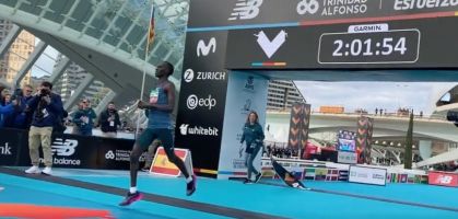 Maratona di Valencia 2022: la seconda 42k più veloce della storia con uno storico 2:01:53 di Kelvin Kiptum