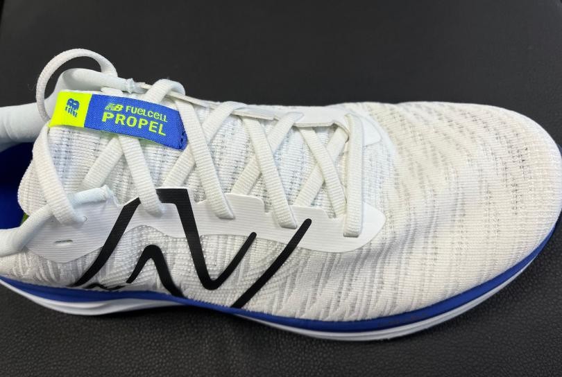 New Balance FuelCell Propel FuelCell Propel v4