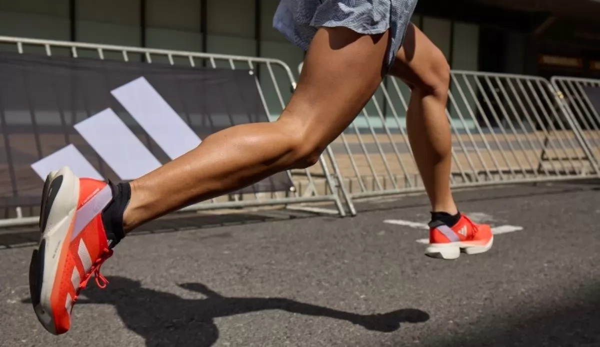 Les chaussures à plaque de carbone permettent-elles d'améliorer les performances des coureurs populaires qui n'ont pas une bonne technique de course?