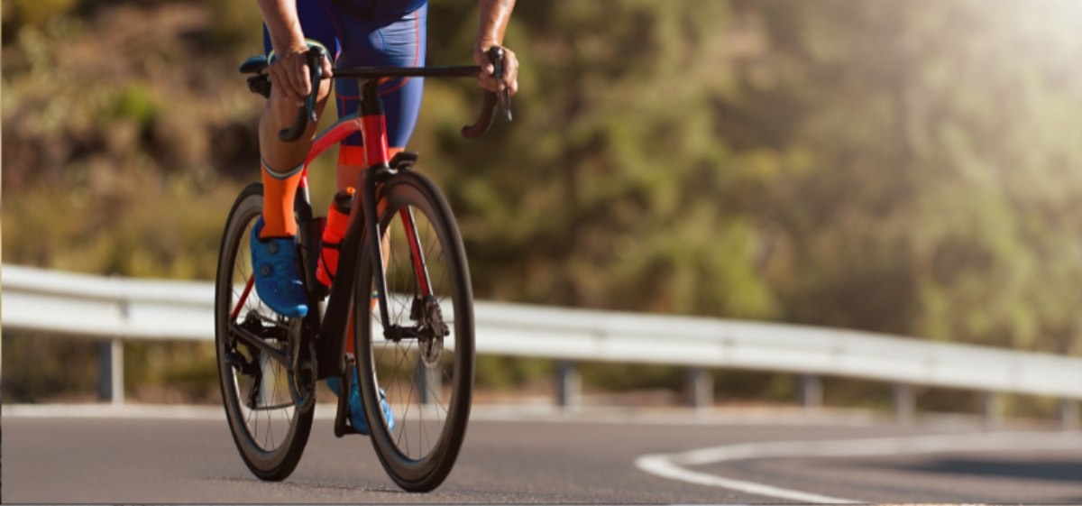 ¿Cómo y por qué combinar el running y el ciclismo para mejorar tu rendimiento deportivo?