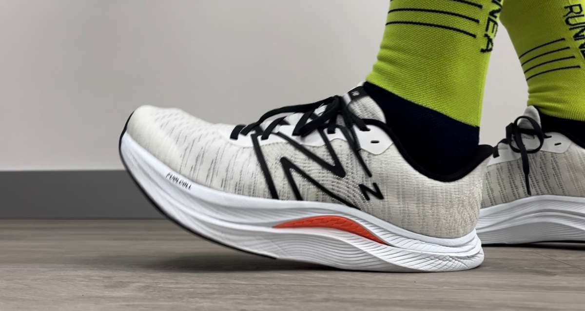Pourquoi la New Balance Fuelcell Propel v4 4 peut devenir l'une des meilleures chaussures running à pied de 2023