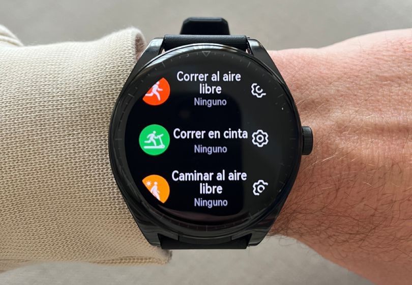 Watch Buds, lo smartwatch Huawei con auricolari integrati