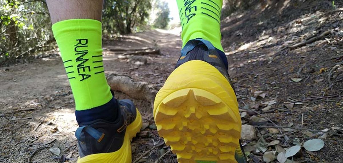 Gosta de estar ao ar livre mas não de correr? Estas sapatilhas de trail sapatilhas da ASICS são ideais para quando está nas montanhas.