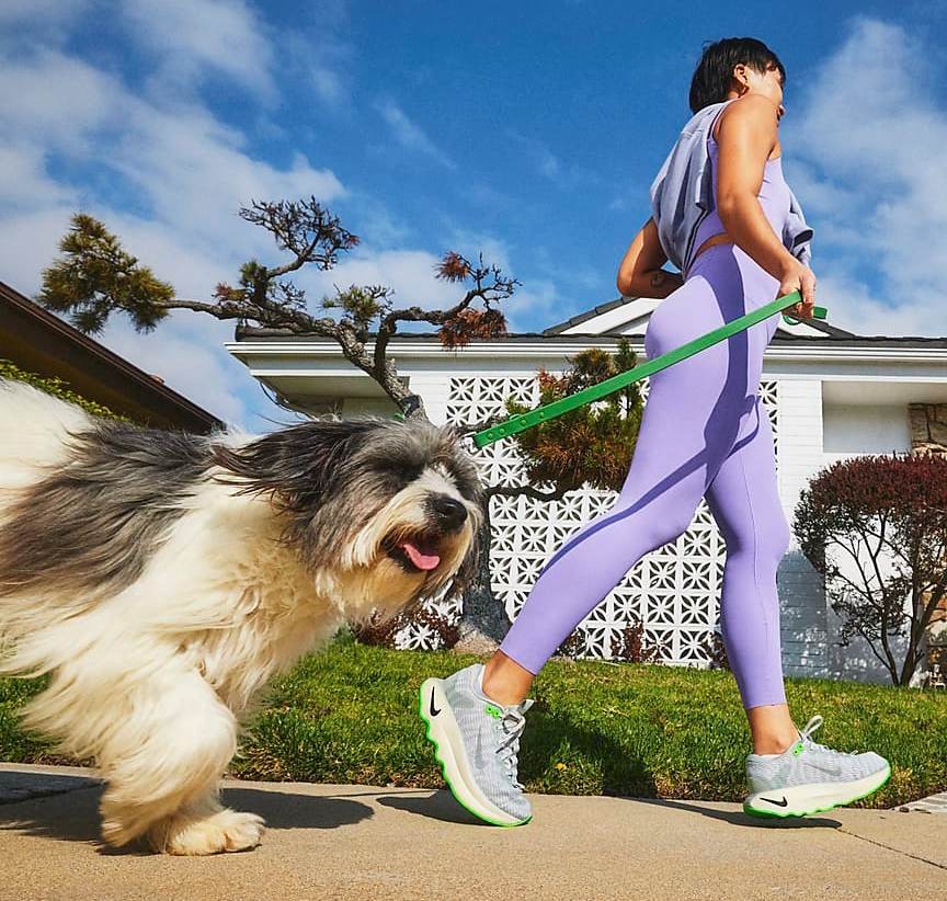 Nike motiva A revolução no sapatilhas para caminhar