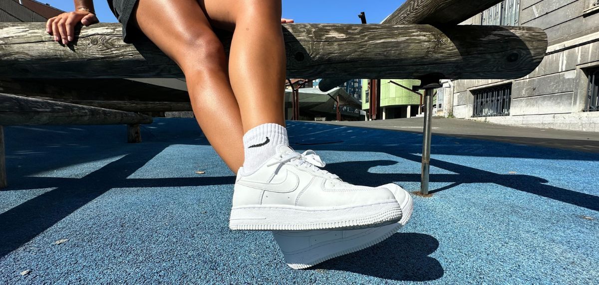 Por qué las zapatillas Nike Air Force 1 blancas de mujer son las