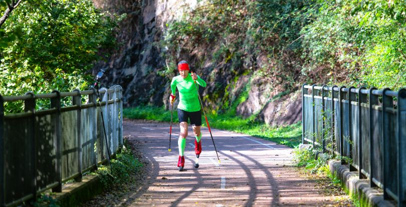Vorteile von Rollerski beim running: Sportler