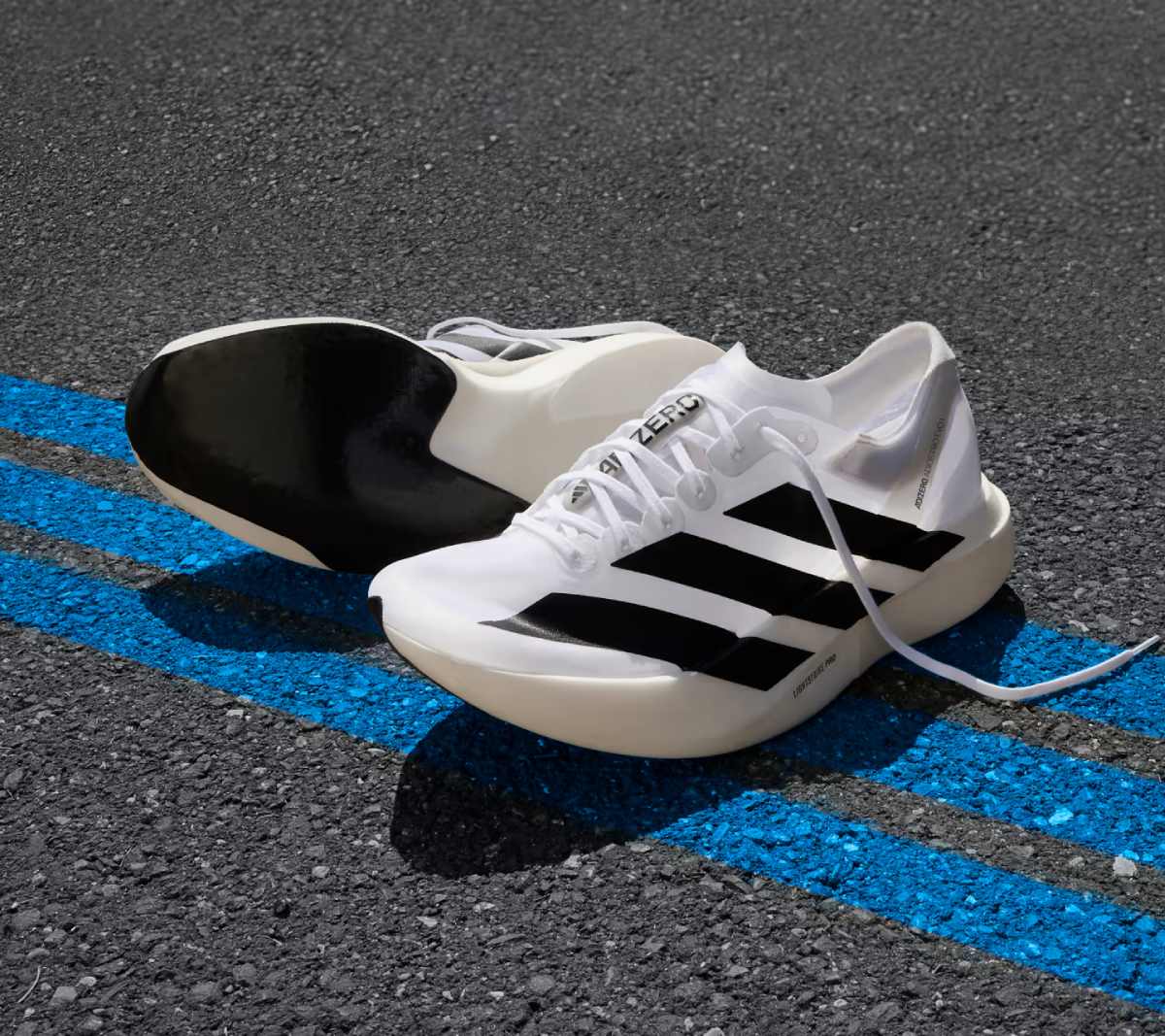 Chaussures gagnantes du marathon de Boston 2024 : adidas Adios Pro Evo 1