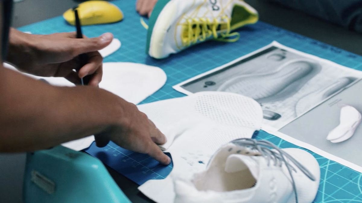 On Running: il motore dell'aumento vertiginoso delle vendite e della popolarità del marchio scarpe di scarpe da ginnastica