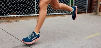 How do I know if I need to change my running shoes?