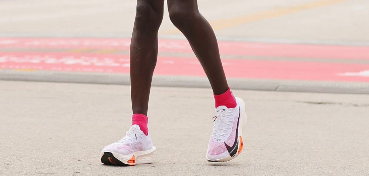 Kelvin Kiptum bate o recorde mundial na Maratona de Chicago e traz Nike de volta à ribalta com estas sapatilhas.