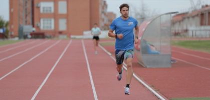 El velocista Óscar Husillos se enfrenta a la medio fondista Marta Pérez en una carrera solidaria de 1000 metros
