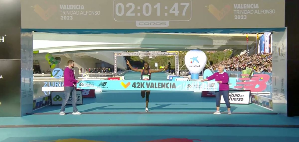Novo recorde da Maratona de Valencia com uma Sisay Lemma estelar