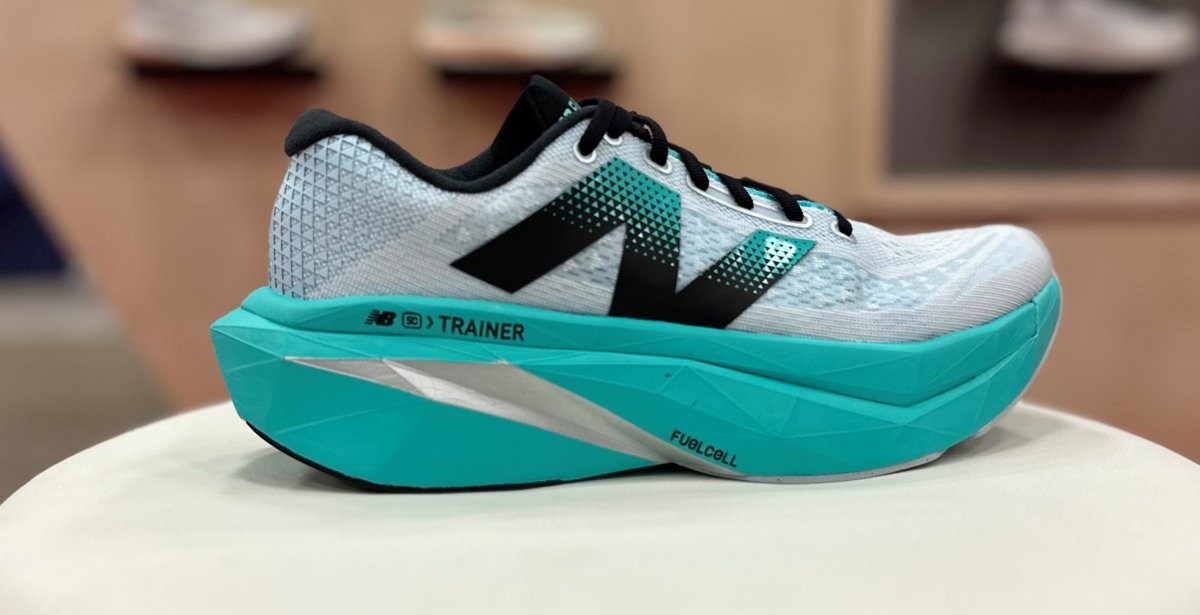 New Balance FuelCell Supercomp Trainer v3
