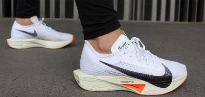 Béatrice Chebet a battu le record du monde du 5 km sur route avec ces chaussures Nike.