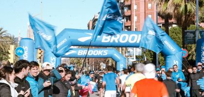 Brooks running impulsa la eDreams Mitja Marató Barcelona con un kilómetro lleno de energía y alegría