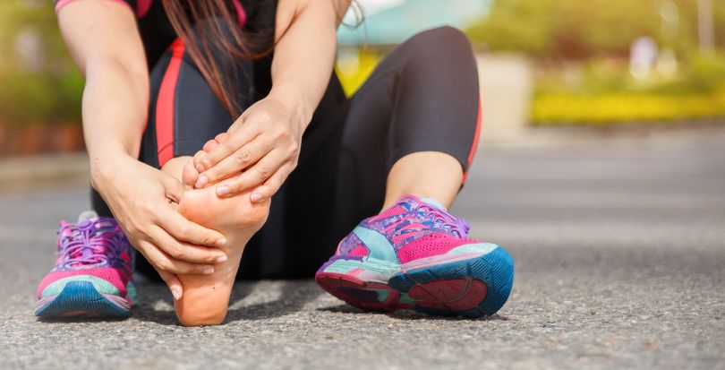 Come proteggere il piede dalle unghie nere quando si corre: il dolore