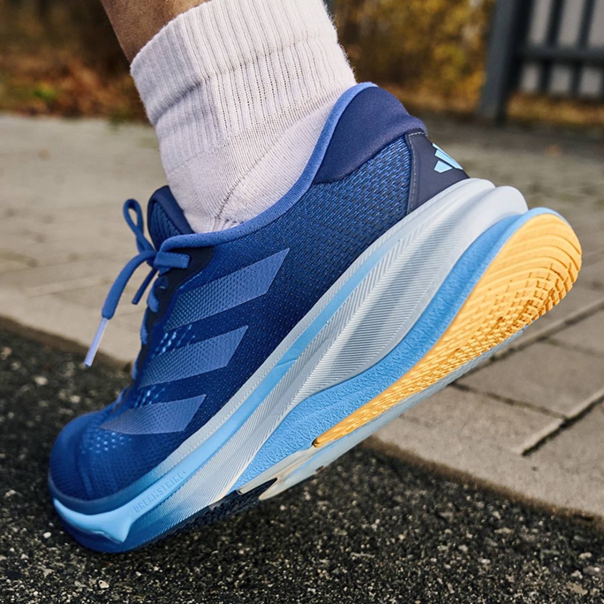 Adidas wants to get closer to the most popular runner with these 3 new shoes from the Supernova line