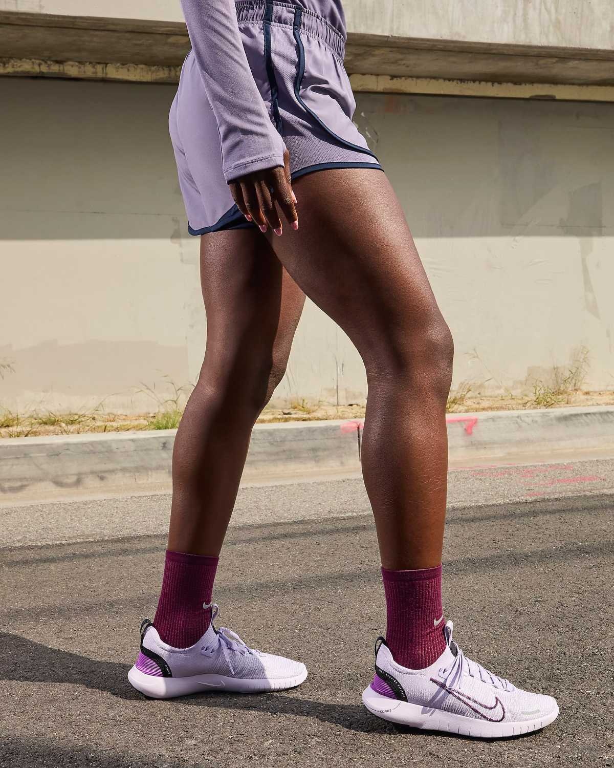 Ces 6 chaussures Nike pour femmes sont parfaites pour la marche et allient confort et style