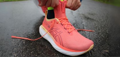 ¿Eres runner y buscas la mejor zapatilla para tus rodajes? ASICS Nimbus 25 al 33% de descuento