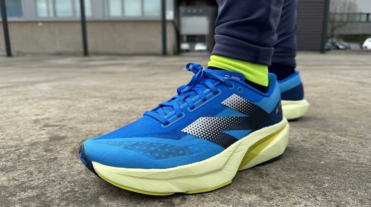 HOKA Mach 6 vs New Balance FuelCell Rebel v4: velocità e versatilità senza piastra in carbonio