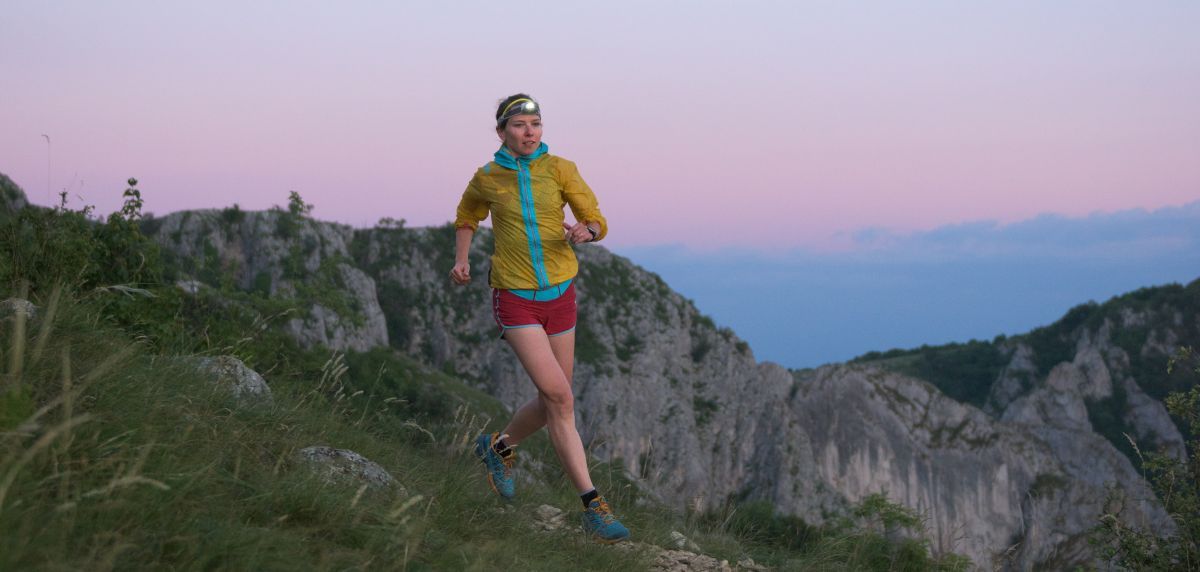 Complete guide on how to do trail running at night