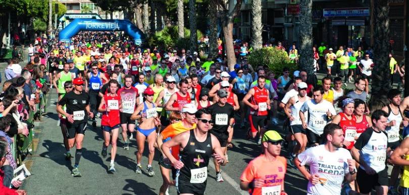 Medio Maratón Torrevieja 2025: Corredores