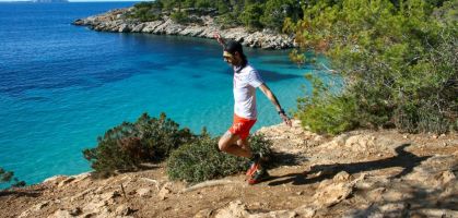 Préparez-vous pour l'Ibiza Trail Marathon Festival 2024 : trois distances, musique et gastronomie locale sur l'île magique