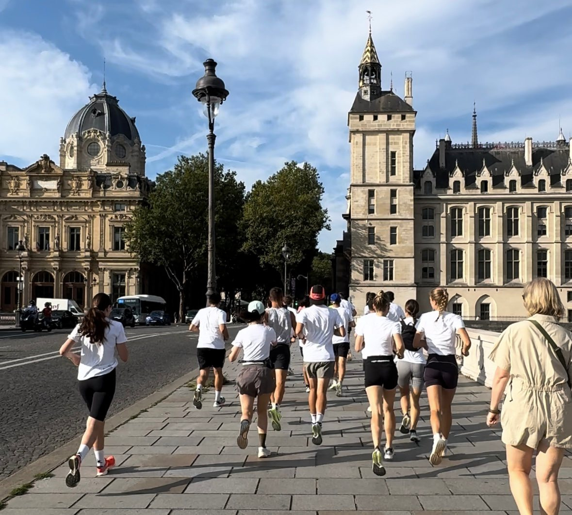 Ja wir sind in Paris Top4Running x Adidas Paris Challenge