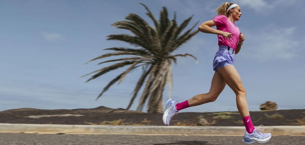 ASICS lancia il nuovo Superblast 2 progettato dalla triatleta Lucy Charles Barclay The Mermaid